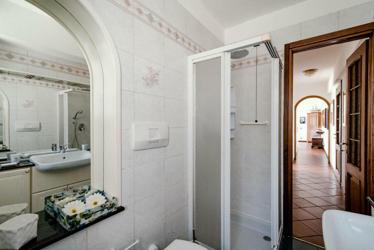 Villa Fantastica Carate Urio Bagian luar foto