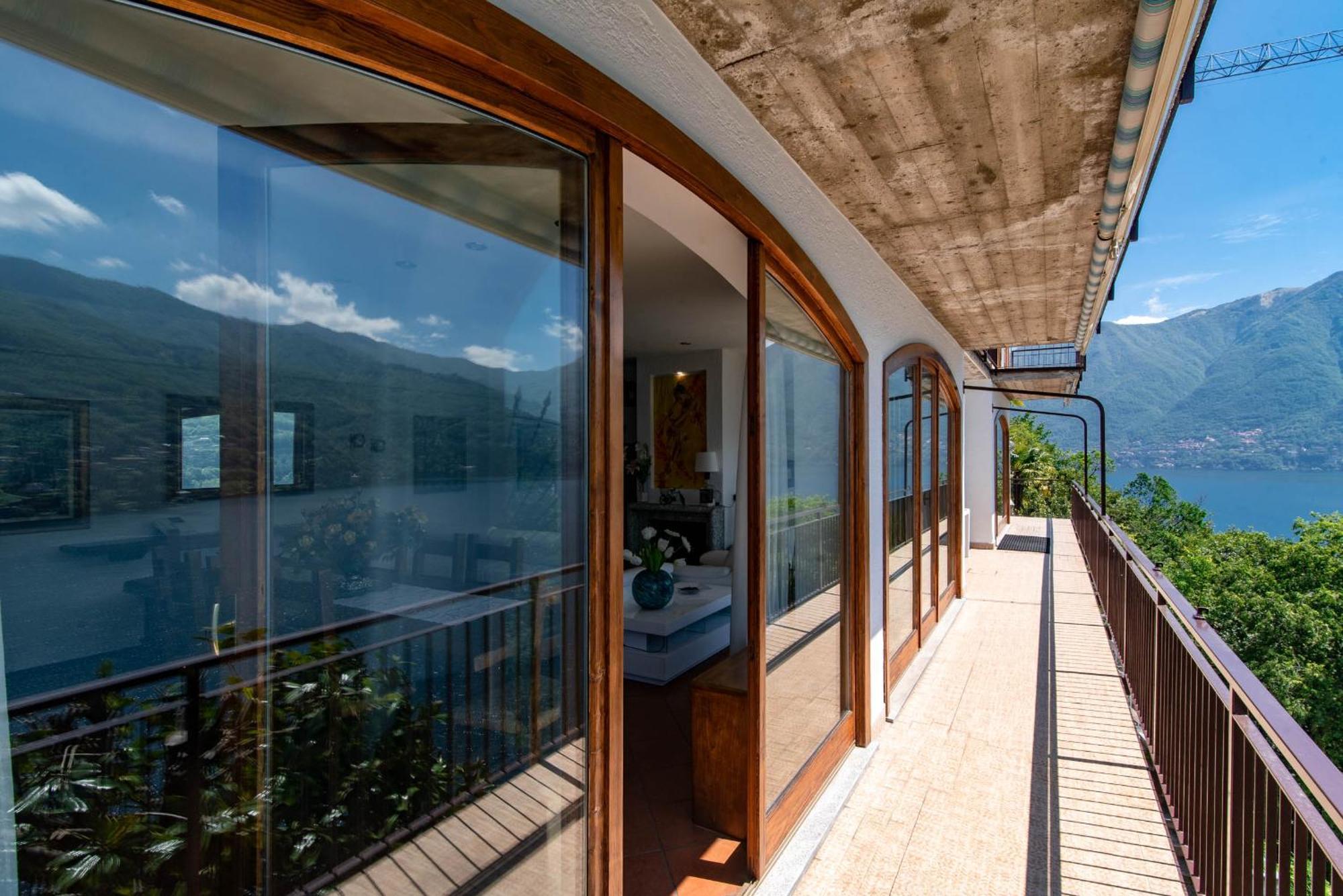 Villa Fantastica Carate Urio Bagian luar foto